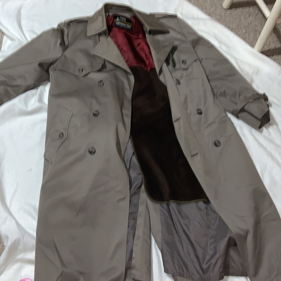 London Fog Towne trench coat 38 short with belt and fleece liner taupe excellent - Picture 8 of 15